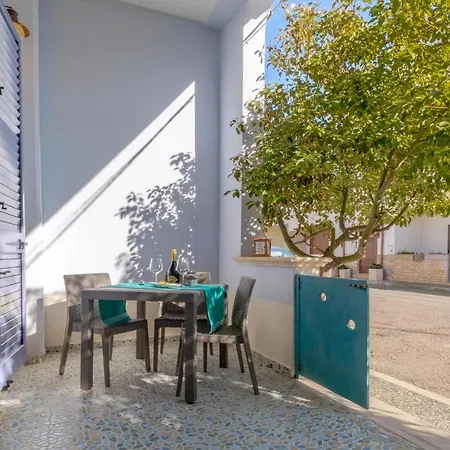 Apartment Luxury - *